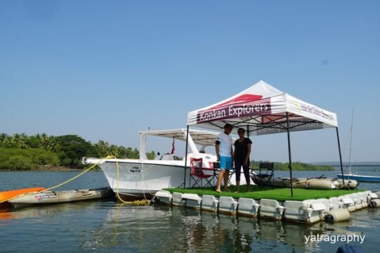 गोवा में बोटिंग और कयाकिंग