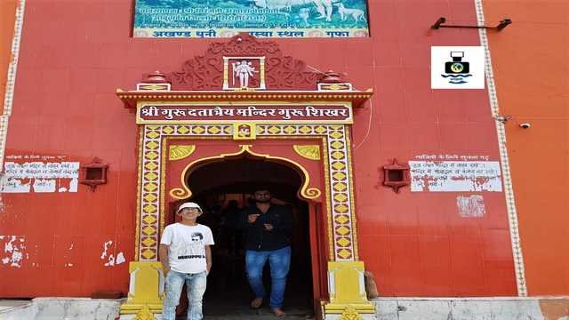 गुरु शिखर माउंट आबू की फोटो