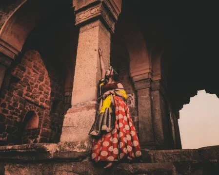 bridal pose
