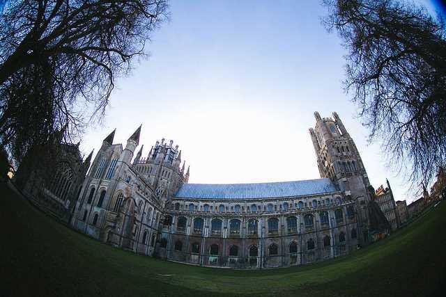 फिश आई कैमरा लेंस